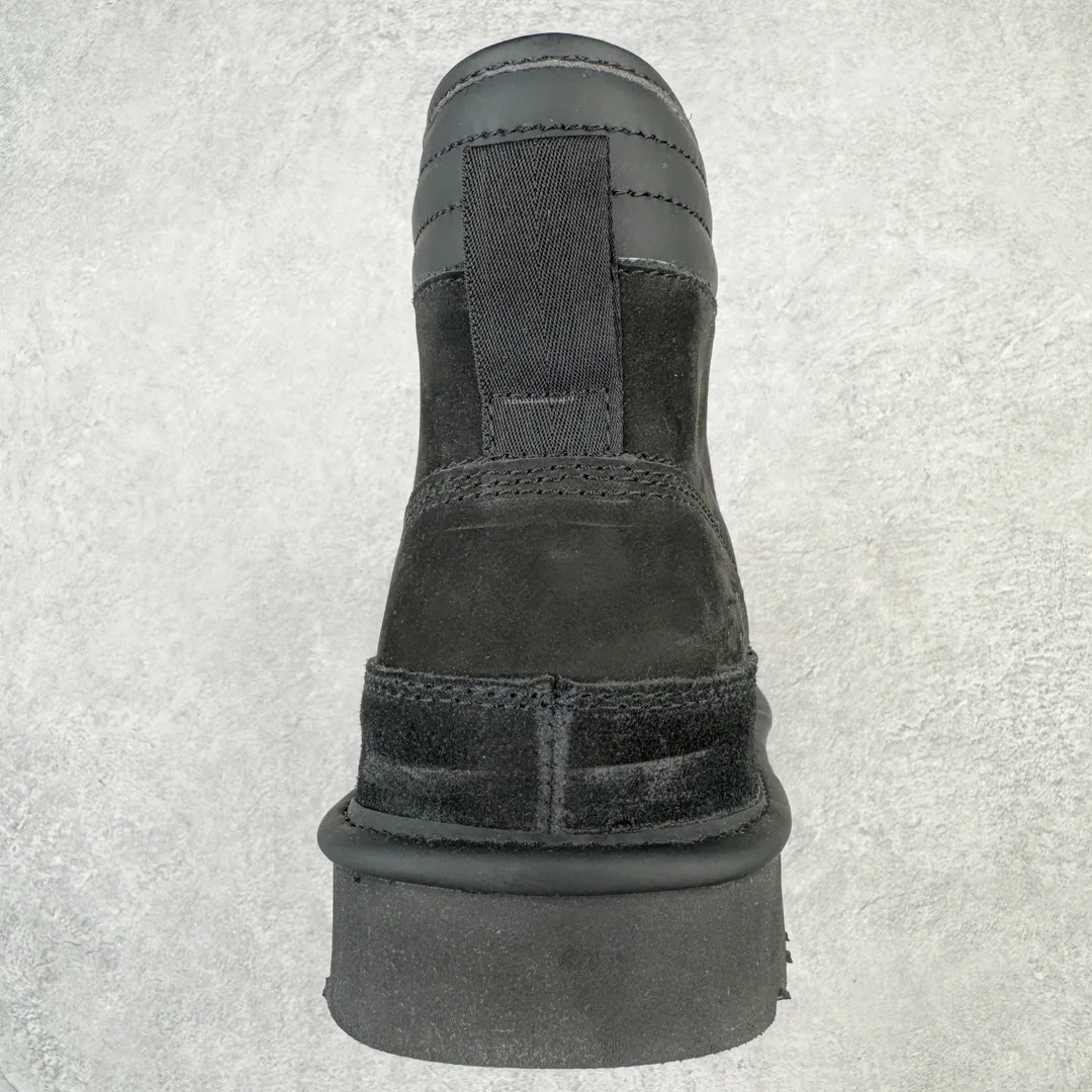 Pick up locally💰760 UGG 7089 Highlander autumn and winter sheepskin and fur integrated snow boots. All shoes are made from ZP. Longfeng A-grade Australian imported sheepskin and fur integrated men's boots. Brand OEM production line. Fully follow the ZP process. OEM original pattern maker. Adhering to the principle of no original shoes and no development selection. Pay attention to every detail. The most authentic version on the market. TREADLITE "light wing" technology outsole. Lightweight/durable/flexible/pile size: 40 41 42 43 44 45 Coding: by3936060